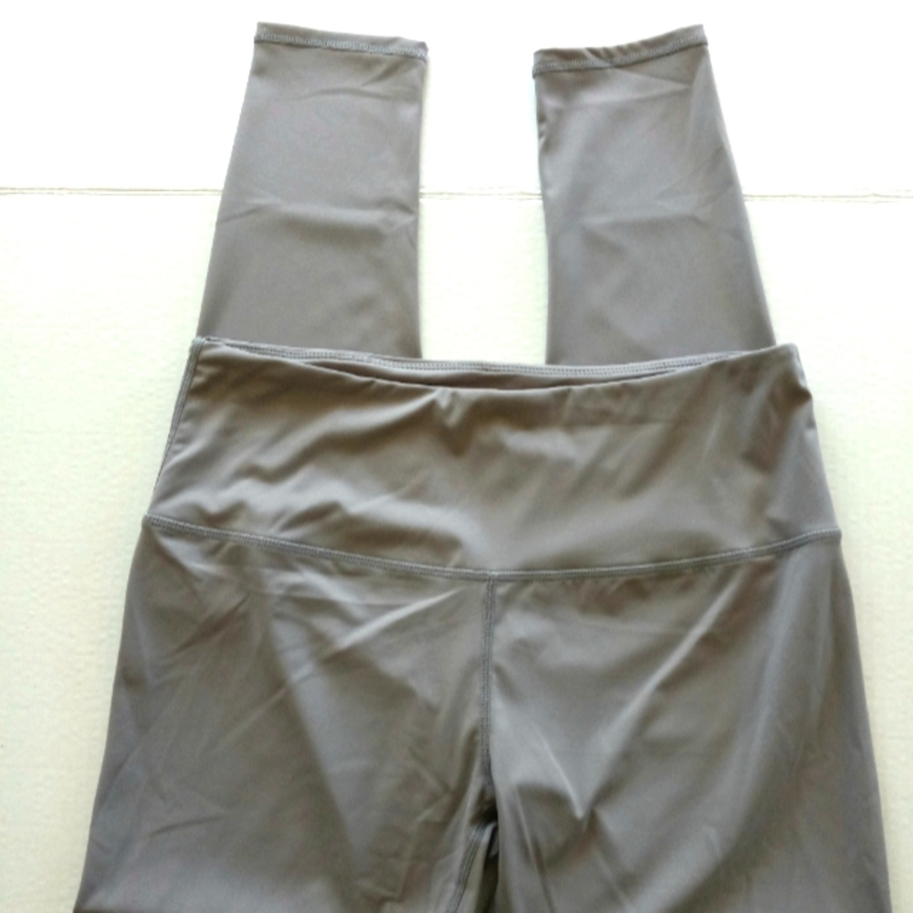 AUU NWT gray yoga pants leggings XL